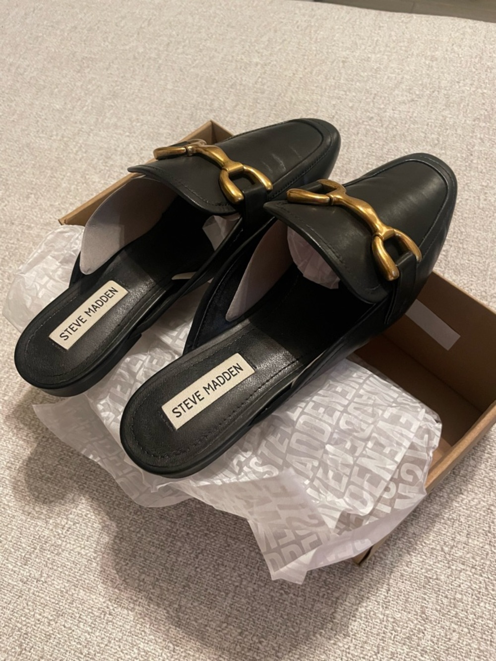 Steve Madden Black Leather Mule with Gold Horsebit Accent - Picture 3 of 8